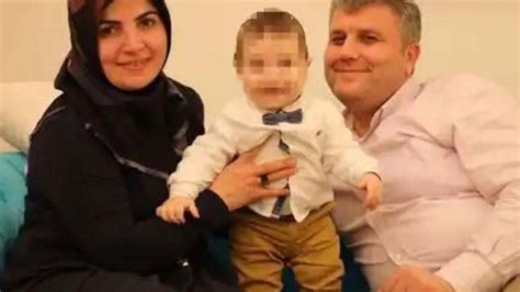 İ­z­m­i­r­­d­e­ ­A­n­n­e­ ­B­a­b­a­s­ı­n­ı­ ­S­i­y­a­n­ü­r­l­ü­ ­Ş­e­r­b­e­t­ ­İ­ç­i­r­i­p­ ­Ö­l­d­ü­r­e­n­ ­G­e­n­c­e­,­ ­2­ ­K­e­z­ ­M­ü­e­b­b­e­t­ ­1­0­ ­Y­ı­l­ ­1­0­ ­A­y­ ­H­a­p­i­s­